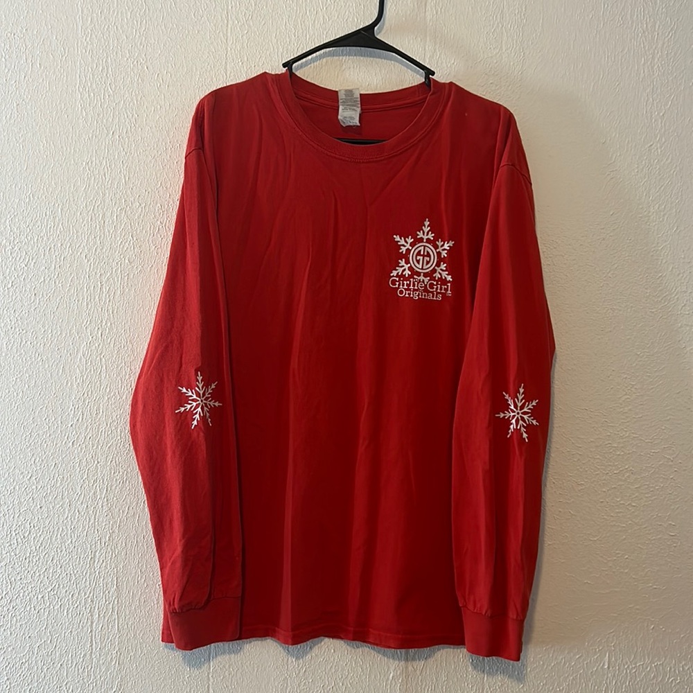 Size large, red Christmas T-shirt long sleeve
